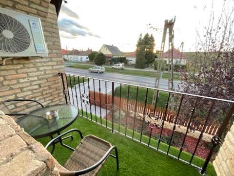 Kukorica Csarda Apartman 2 Balatonujlak Extérieur photo